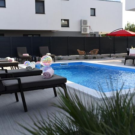 B1Villa Srima Εξωτερικό φωτογραφία