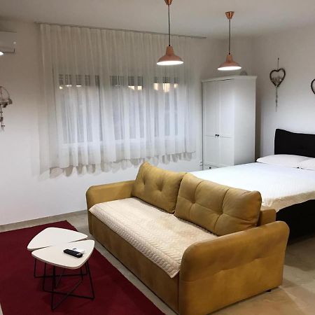 B1Villa Srima Εξωτερικό φωτογραφία