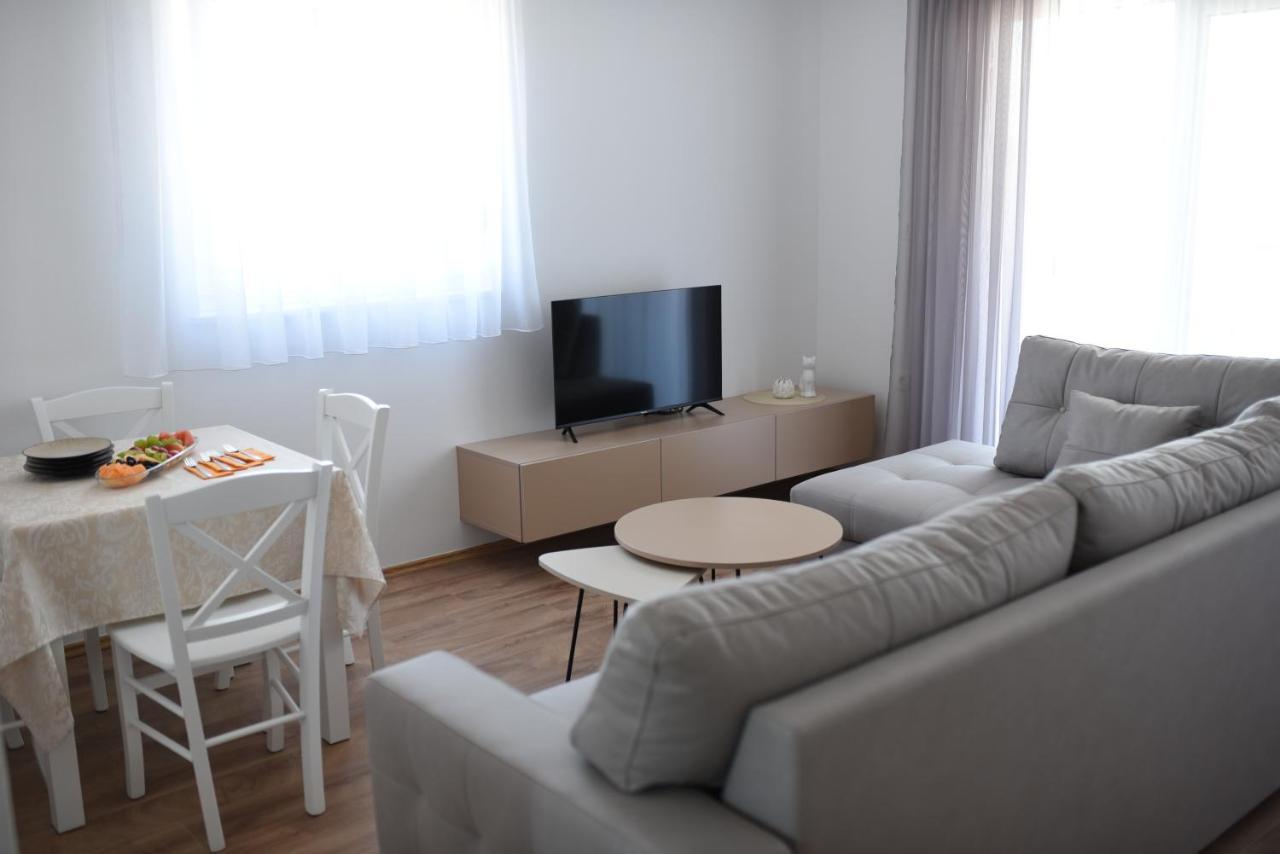 B1Villa Srima Εξωτερικό φωτογραφία